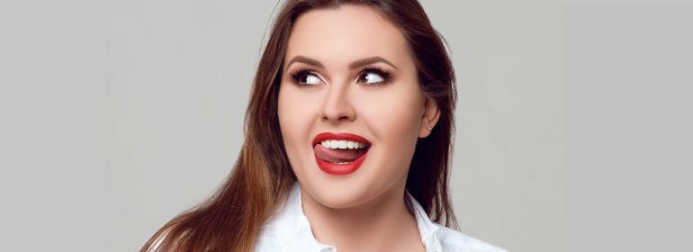 портрет веб модели plus-size портрет веб модели plus-size